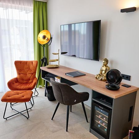Apartments Vineyard19 Retz Bagian luar foto