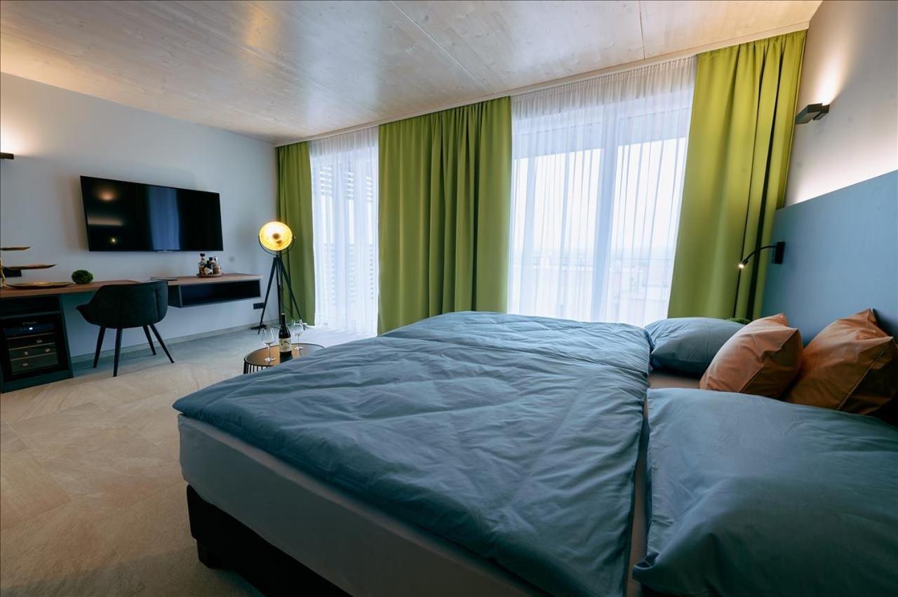 Apartments Vineyard19 Retz Bagian luar foto
