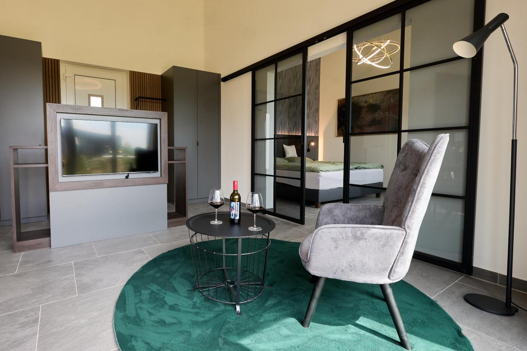Apartments Vineyard19 Retz Bagian luar foto