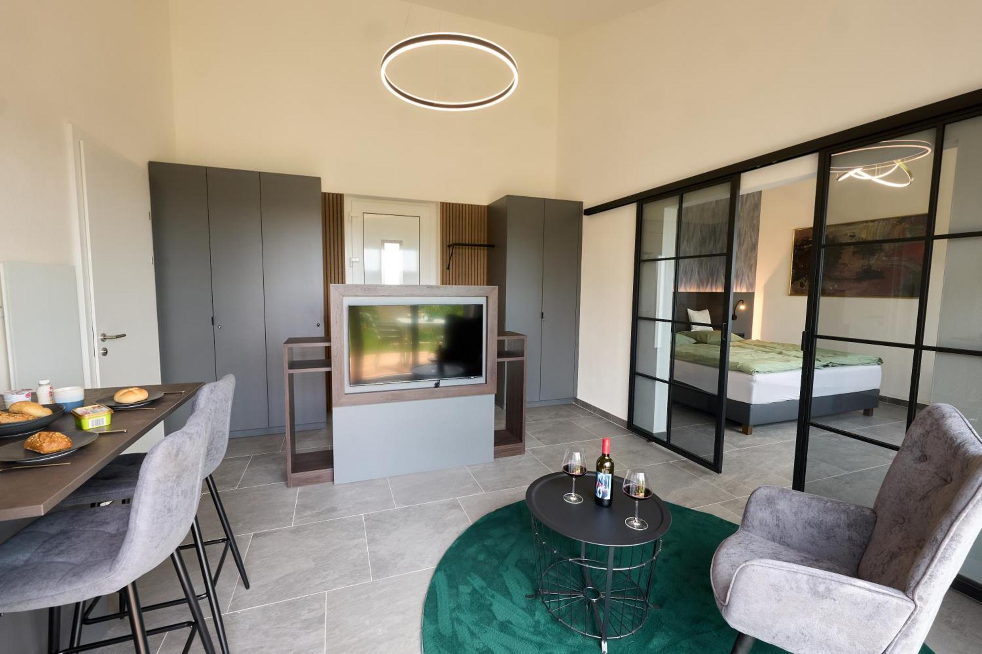 Apartments Vineyard19 Retz Bagian luar foto