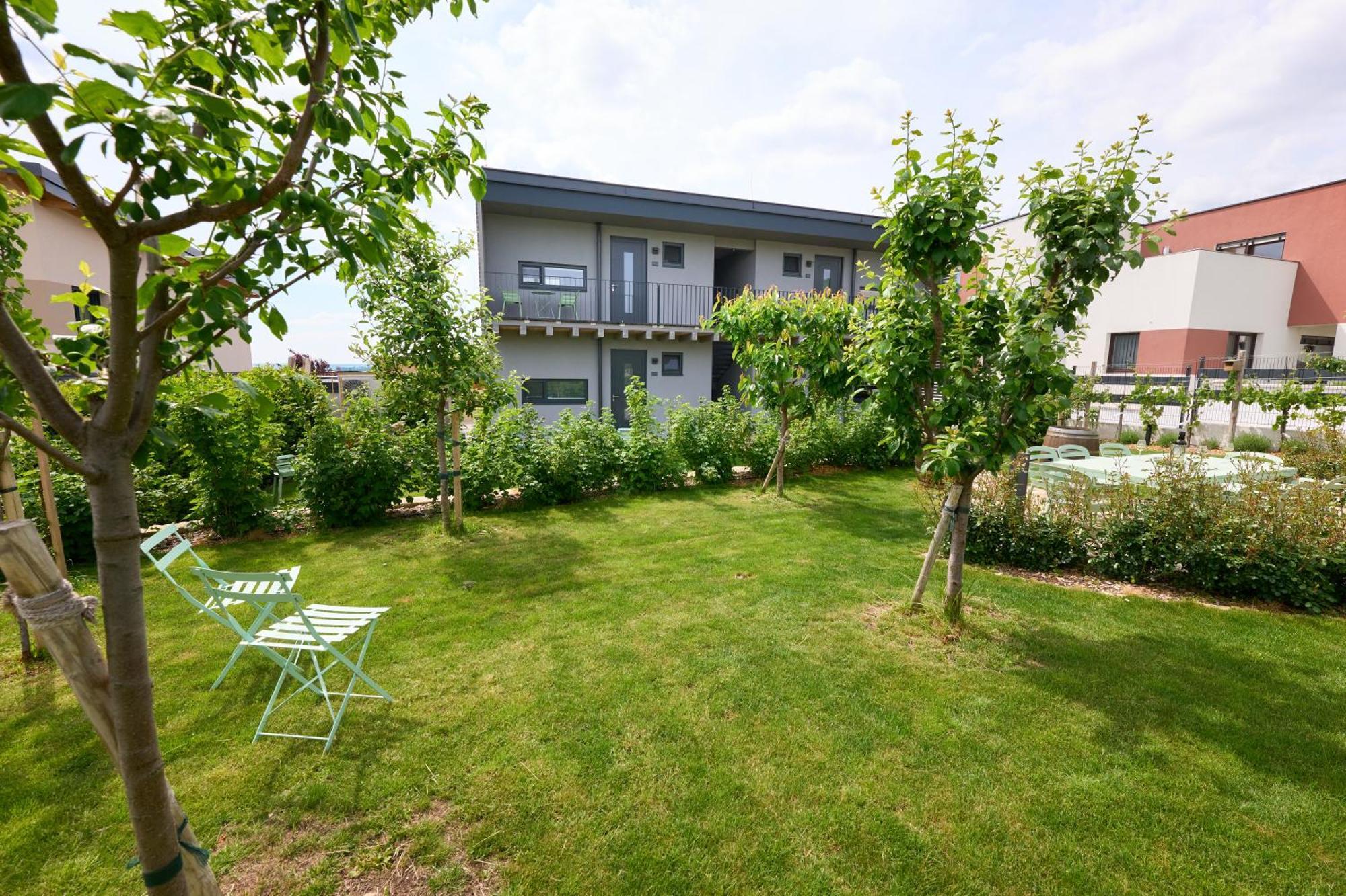 Apartments Vineyard19 Retz Bagian luar foto